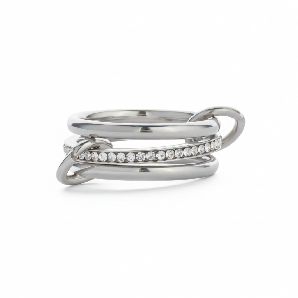 Anillo Plateado Triple con Zirconia